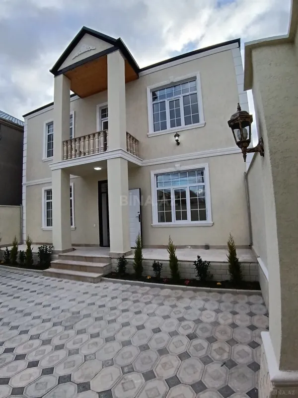 Satılır 6 otaqlı həyət evi 260 m²