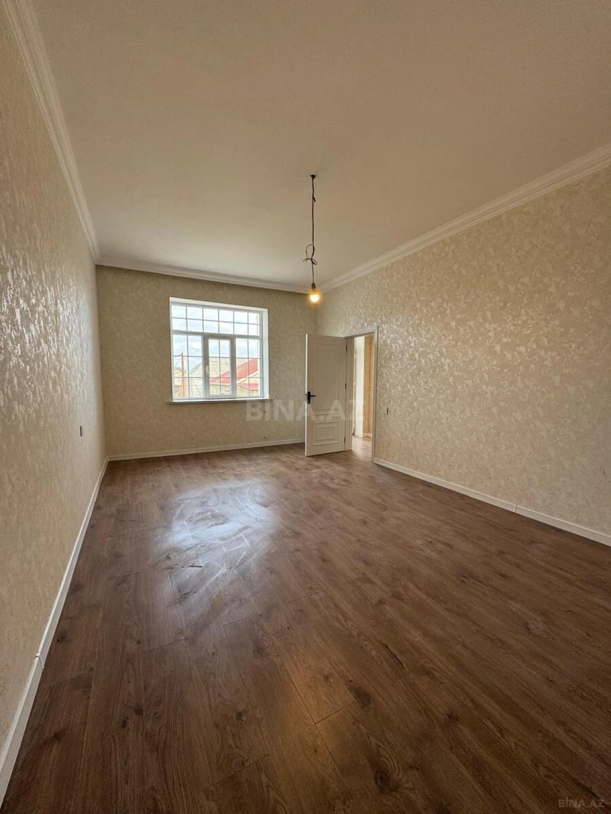 Satılır 6 otaqlı həyət evi 260 m²