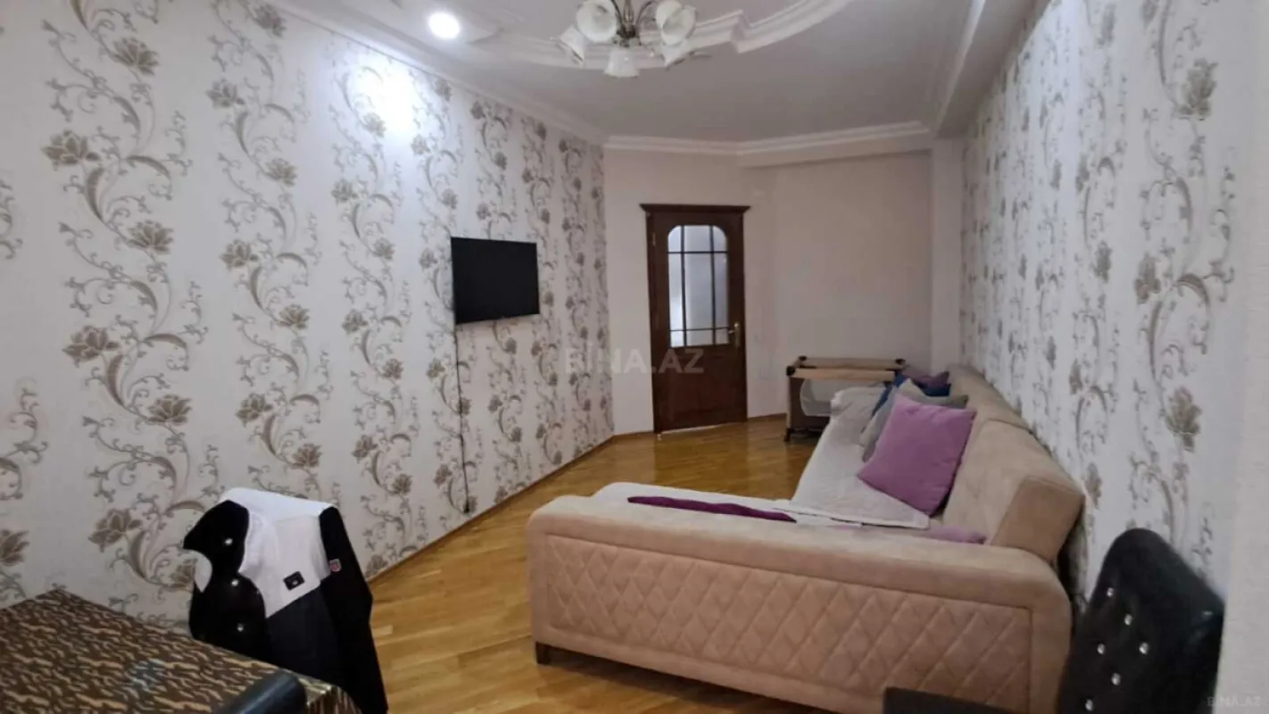 Kirayə verilir 2 otaqlı mənzil 90 m²