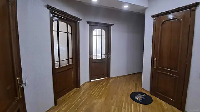 Kirayə verilir 2 otaqlı mənzil 90 m²