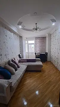 Kirayə verilir 2 otaqlı mənzil 90 m²