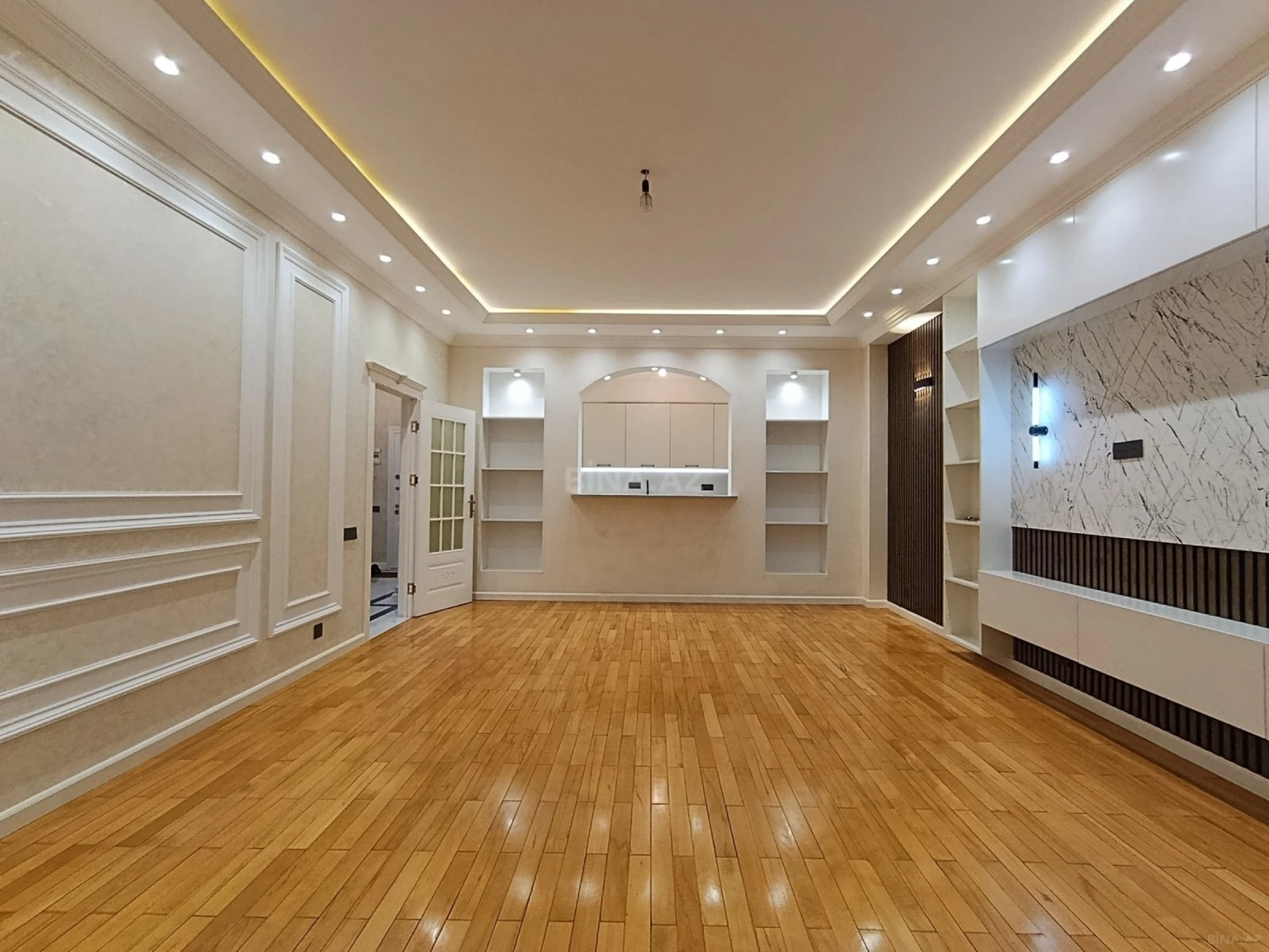 Satılır 3 otaqlı mənzil 106 m²