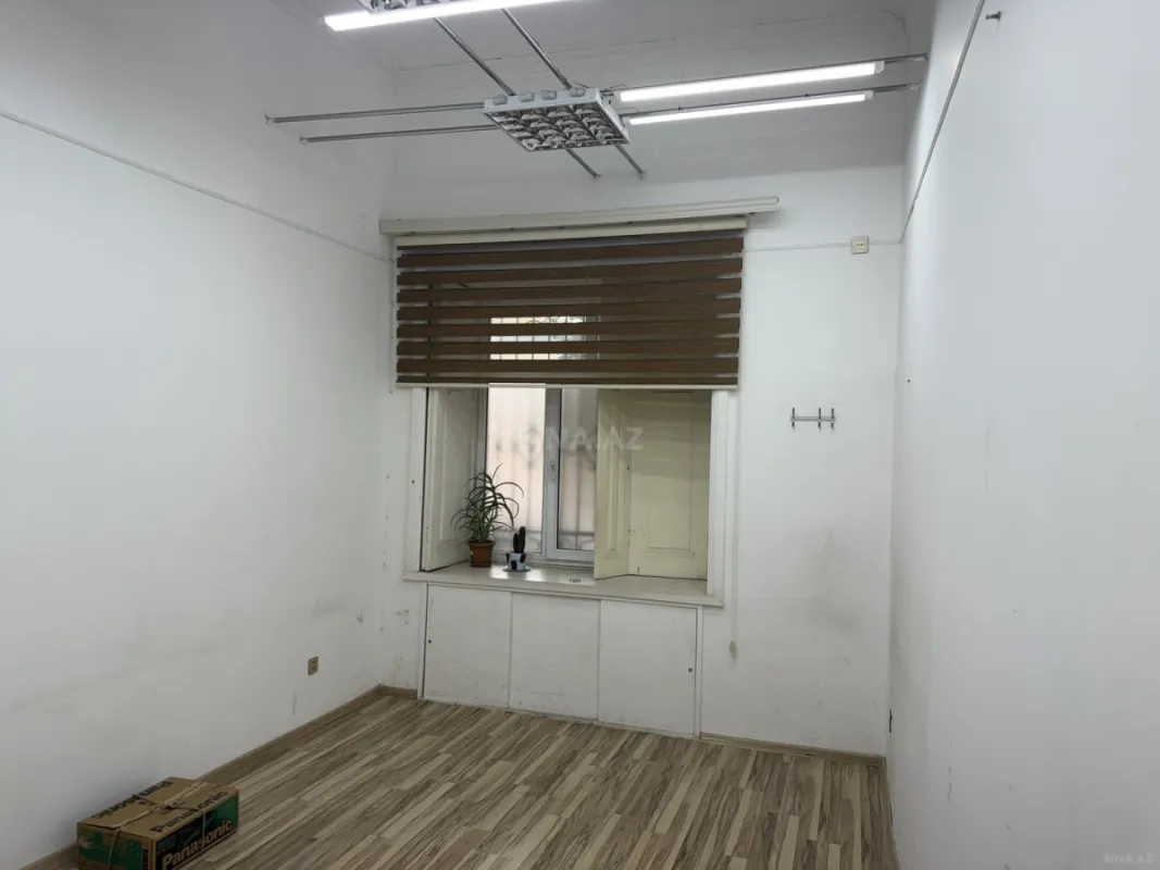Satılır 4 otaqlı mənzil 110 m²