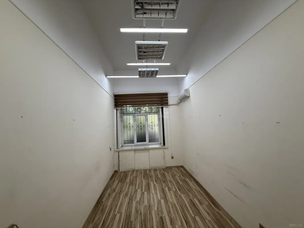 Satılır 4 otaqlı mənzil 110 m²