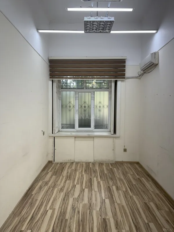 Satılır 4 otaqlı mənzil 110 m²