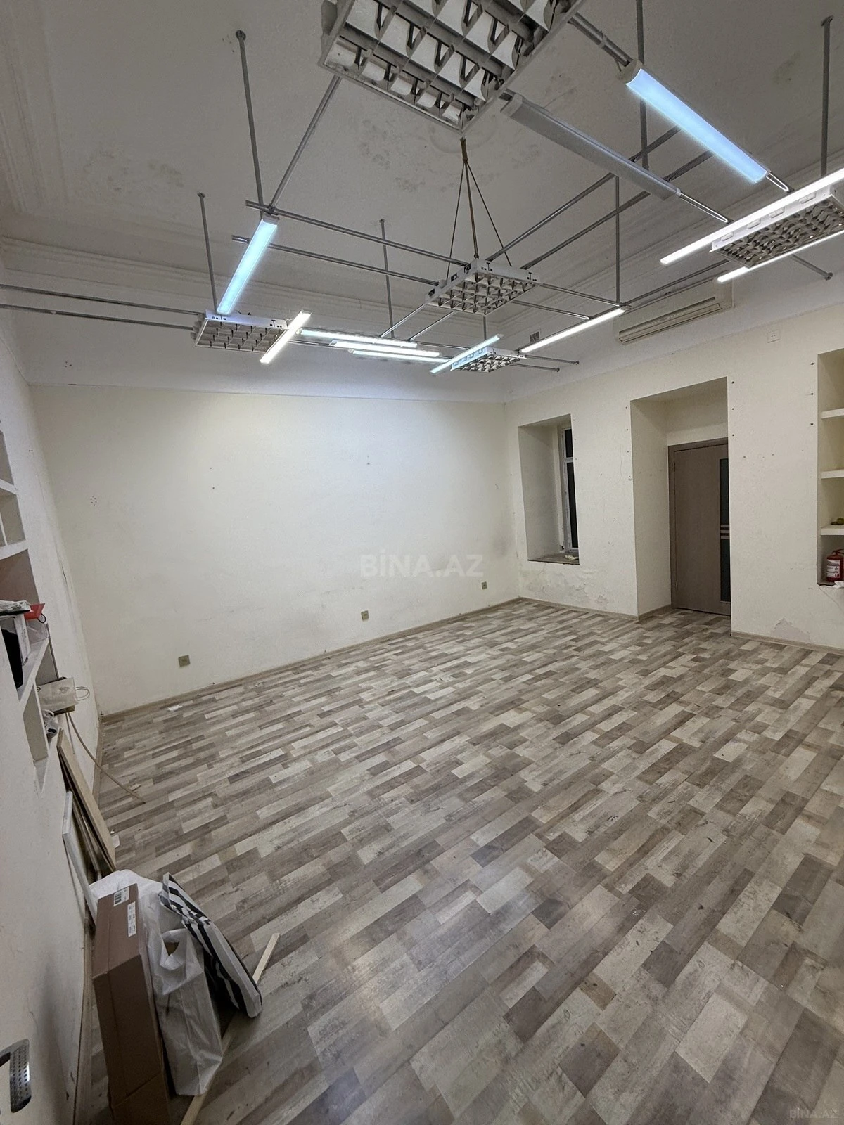 Satılır 4 otaqlı mənzil 110 m²