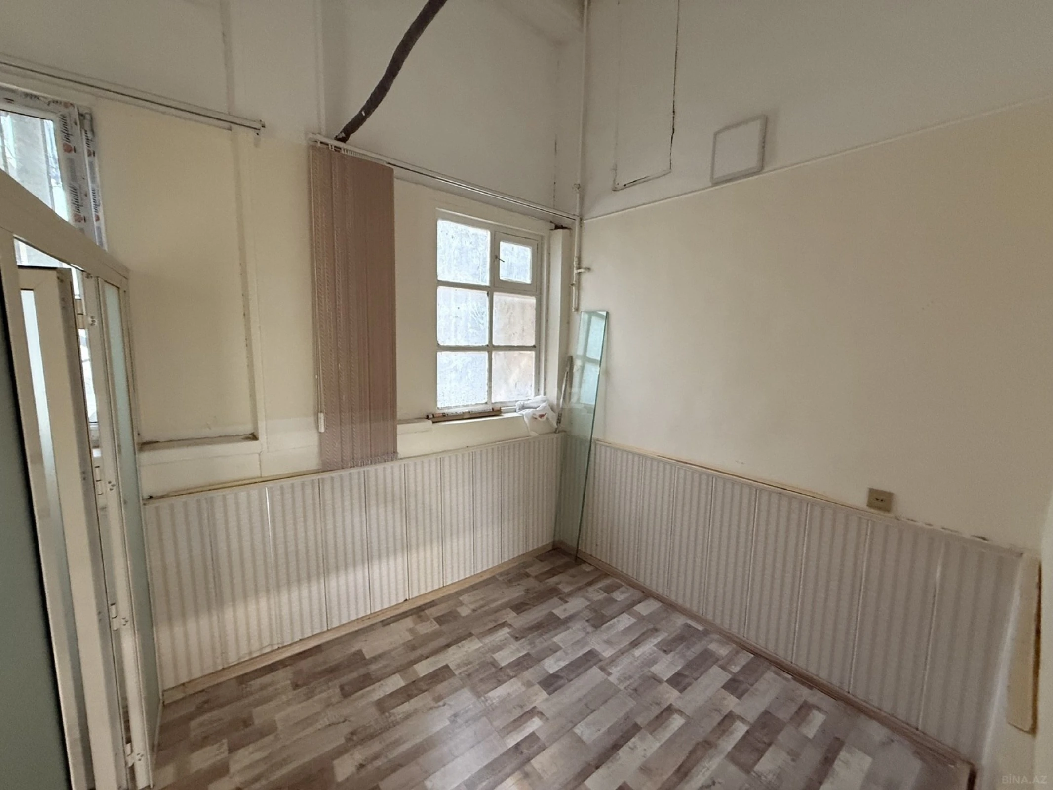 Satılır 4 otaqlı mənzil 110 m²