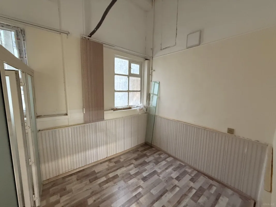 Satılır 4 otaqlı mənzil 110 m²