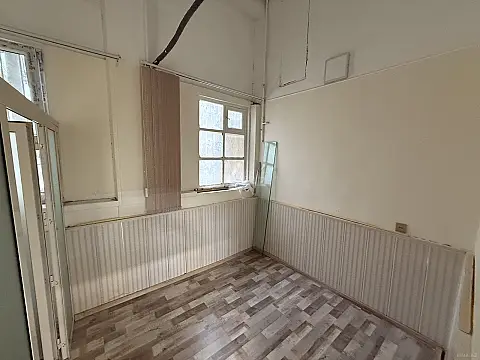 Satılır 4 otaqlı mənzil 110 m²