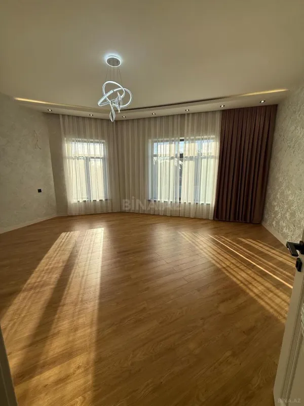 Satılır 7 otaqlı həyət evi 350 m²