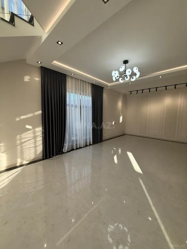 Satılır 7 otaqlı həyət evi 350 m²