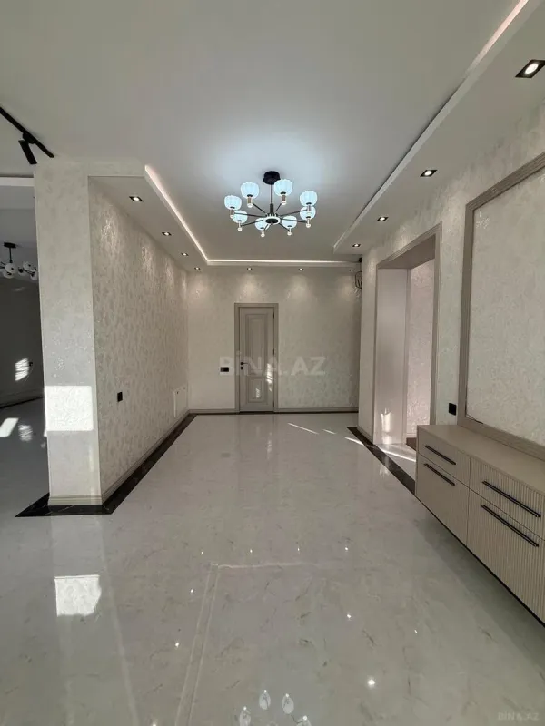 Satılır 7 otaqlı həyət evi 350 m²