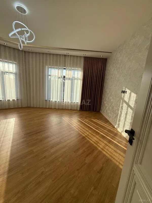 Satılır 7 otaqlı həyət evi 350 m²
