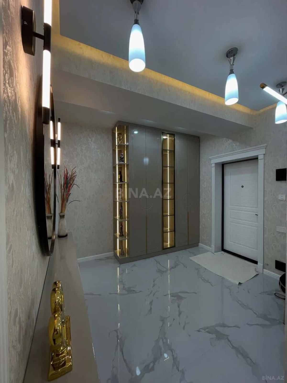 Kirayə verilir 3 otaqlı mənzil 130 m²