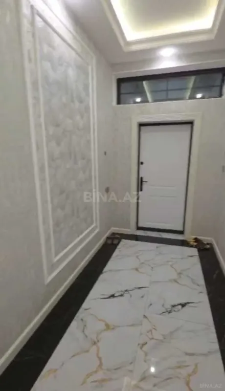 Satılır 6 otaqlı həyət evi 300 m²