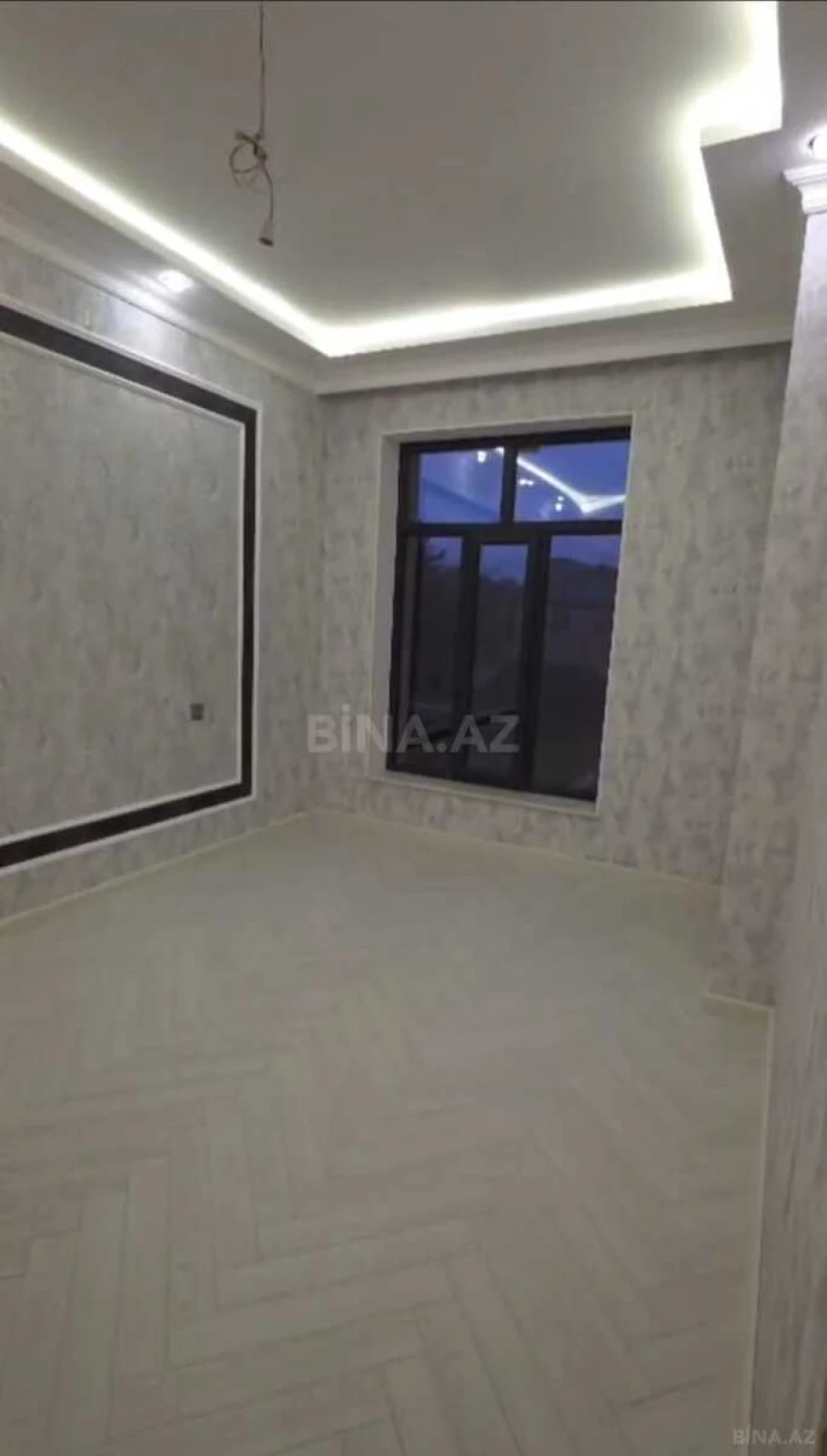 Satılır 6 otaqlı həyət evi 300 m²