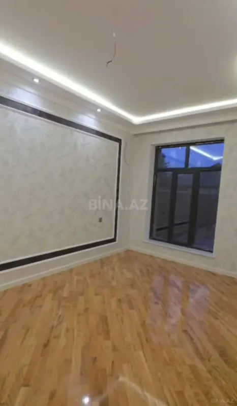 Satılır 6 otaqlı həyət evi 300 m²