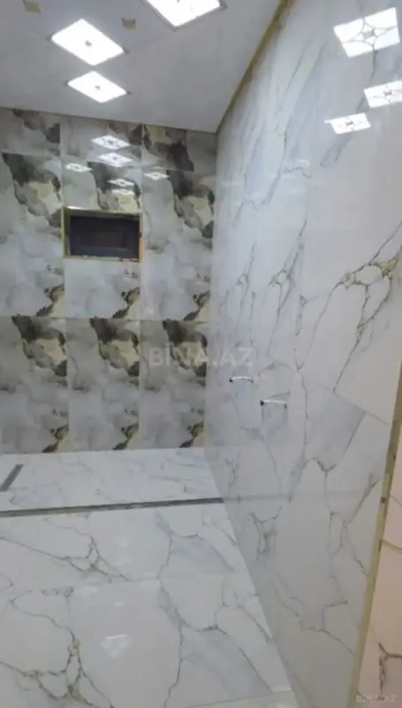 Satılır 6 otaqlı həyət evi 300 m²