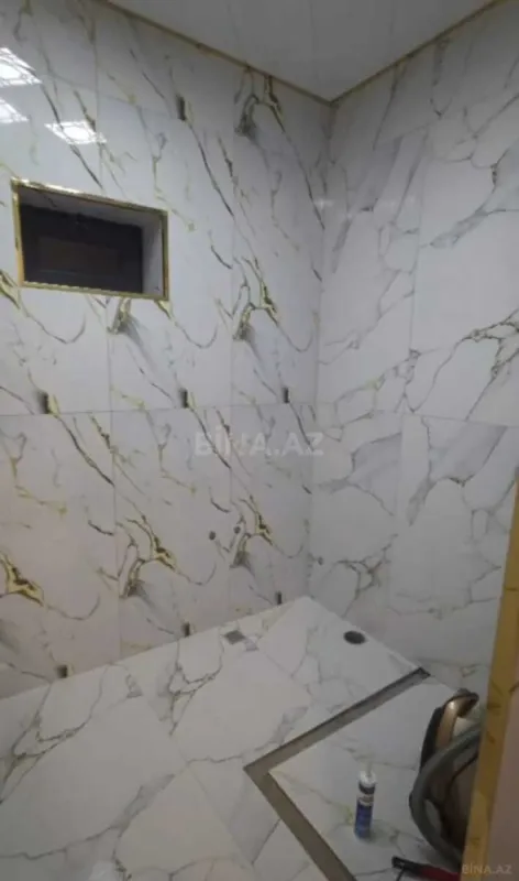 Satılır 6 otaqlı həyət evi 300 m²