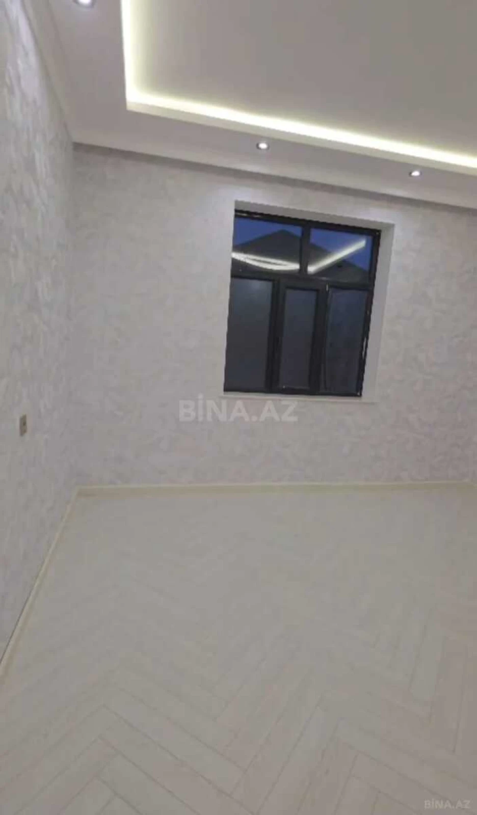 Satılır 6 otaqlı həyət evi 300 m²