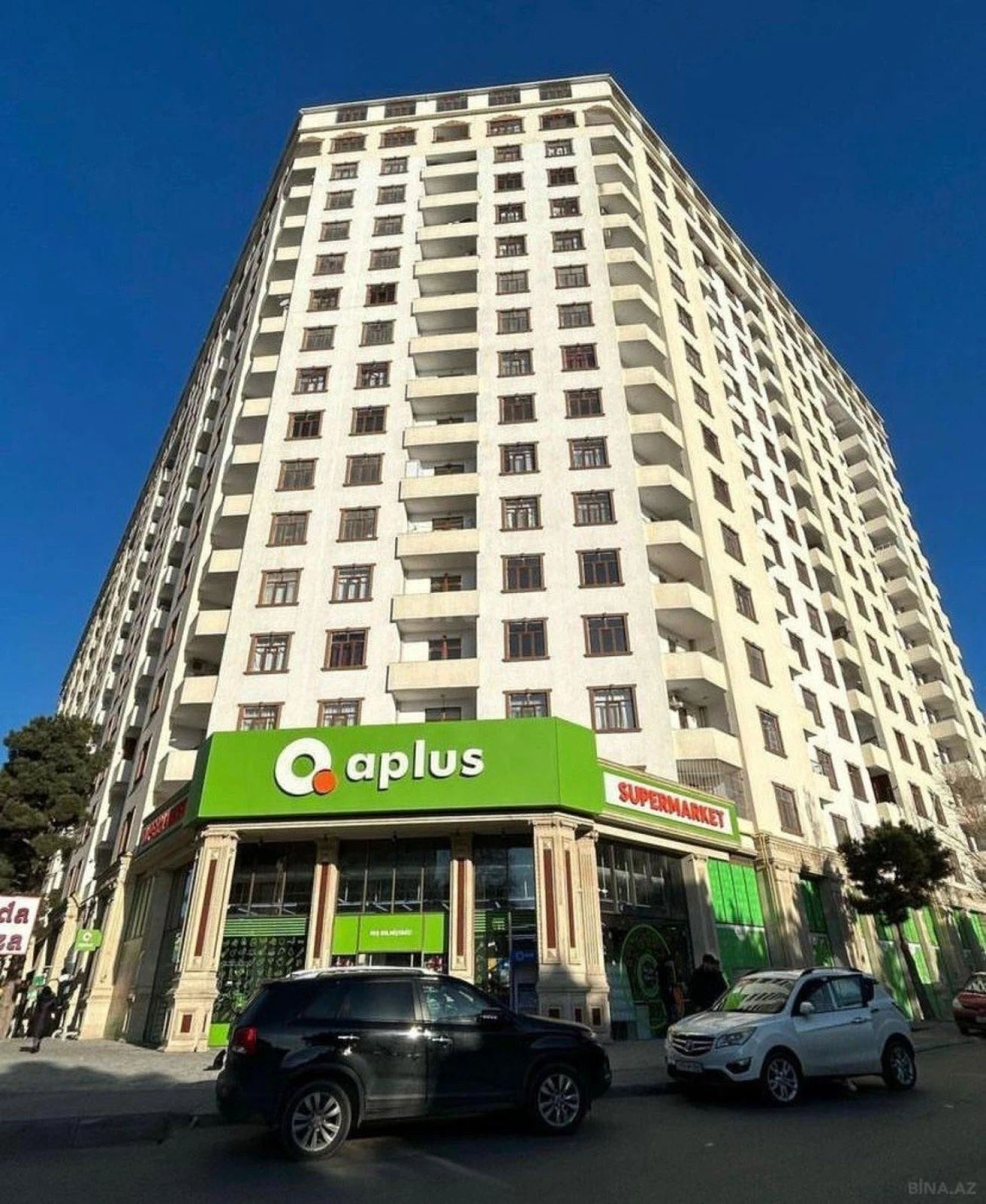 Satılır 4 otaqlı mənzil 200 m²