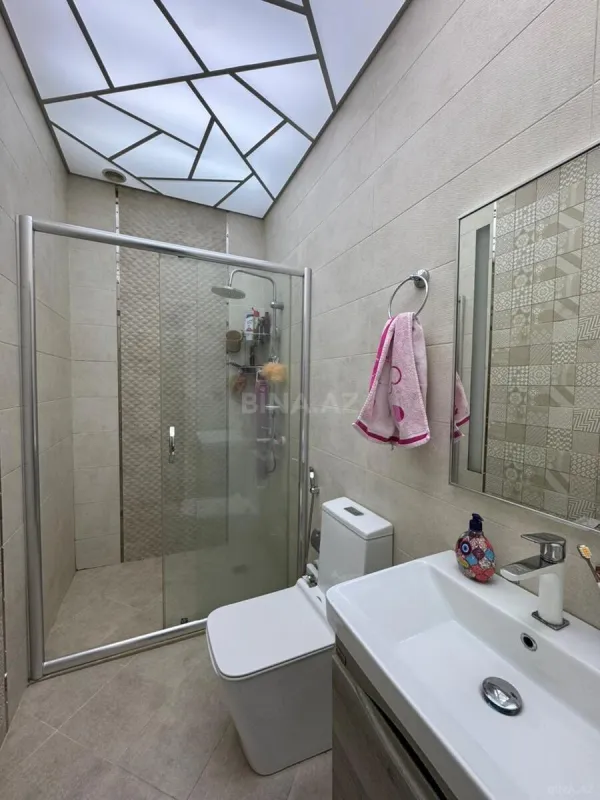 Satılır 4 otaqlı mənzil 200 m²