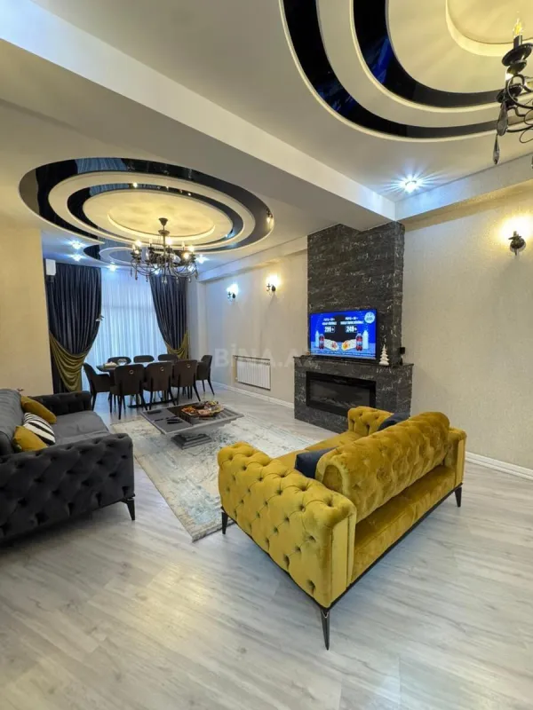 Satılır 4 otaqlı mənzil 200 m²