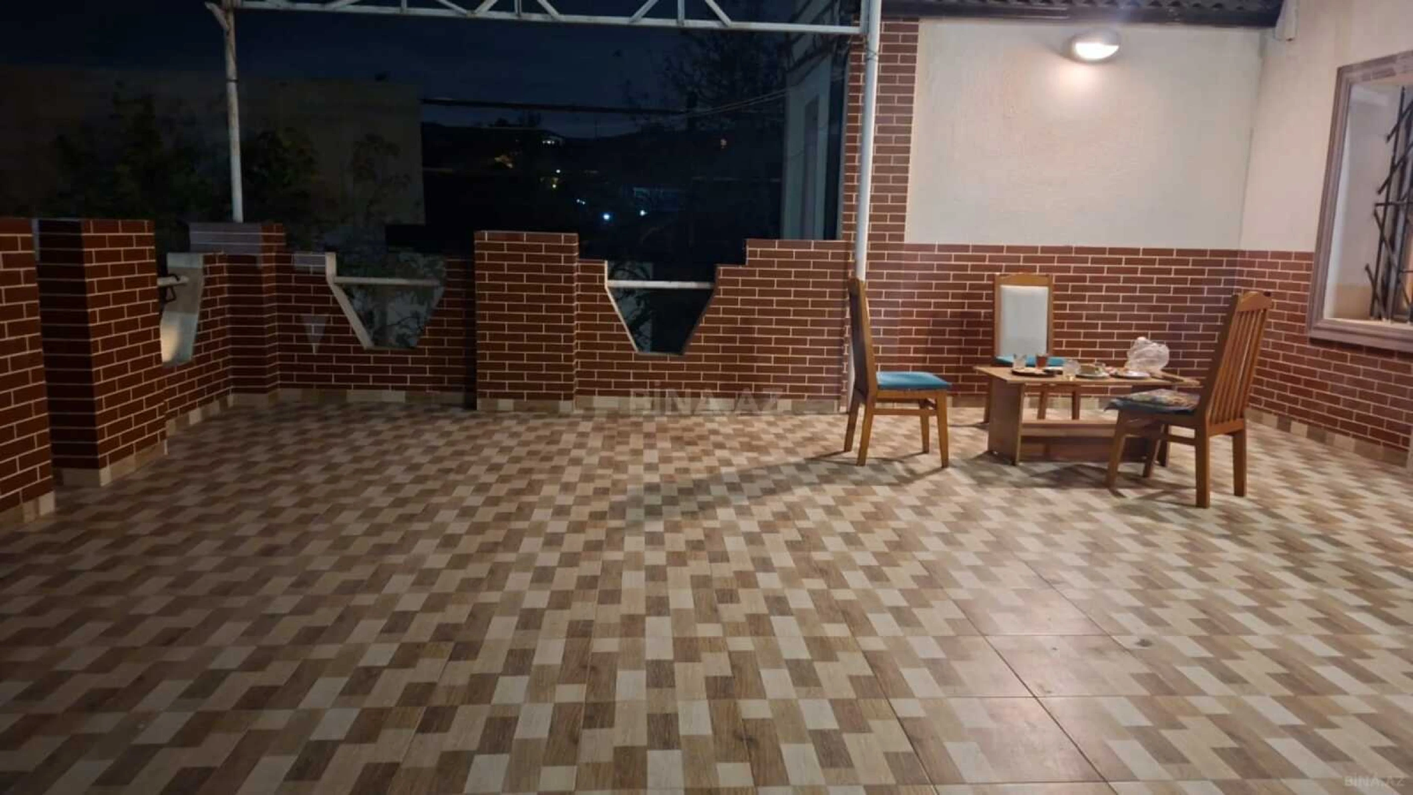 Satılır 5 otaqlı həyət evi 130 m²