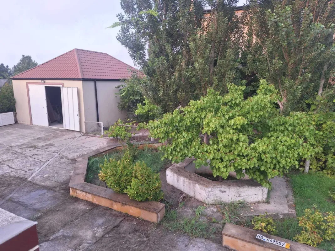 Satılır 5 otaqlı həyət evi 130 m²