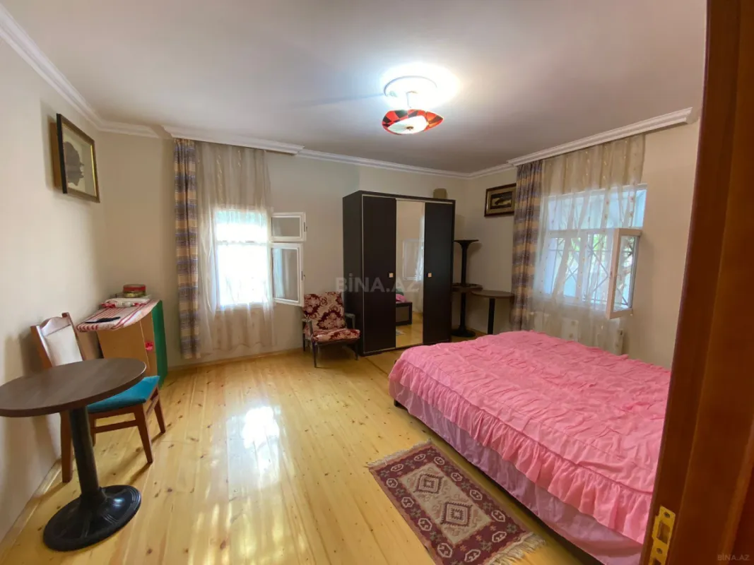 Satılır 5 otaqlı həyət evi 130 m²