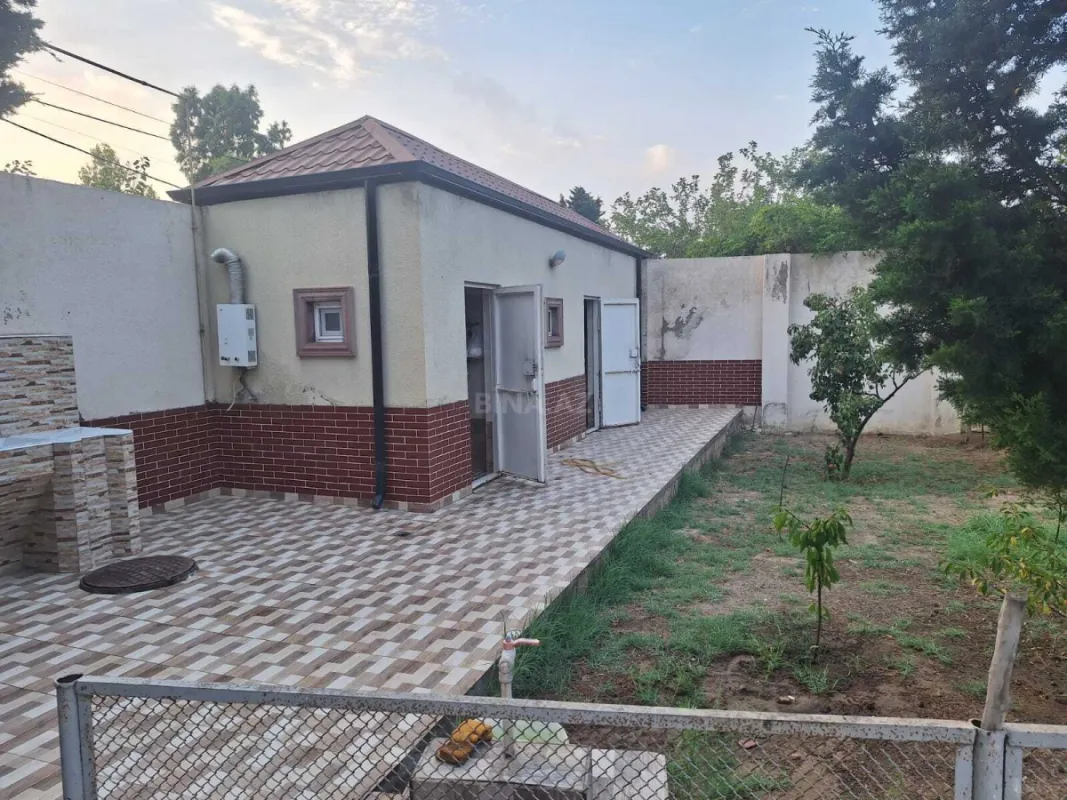 Satılır 5 otaqlı həyət evi 130 m²