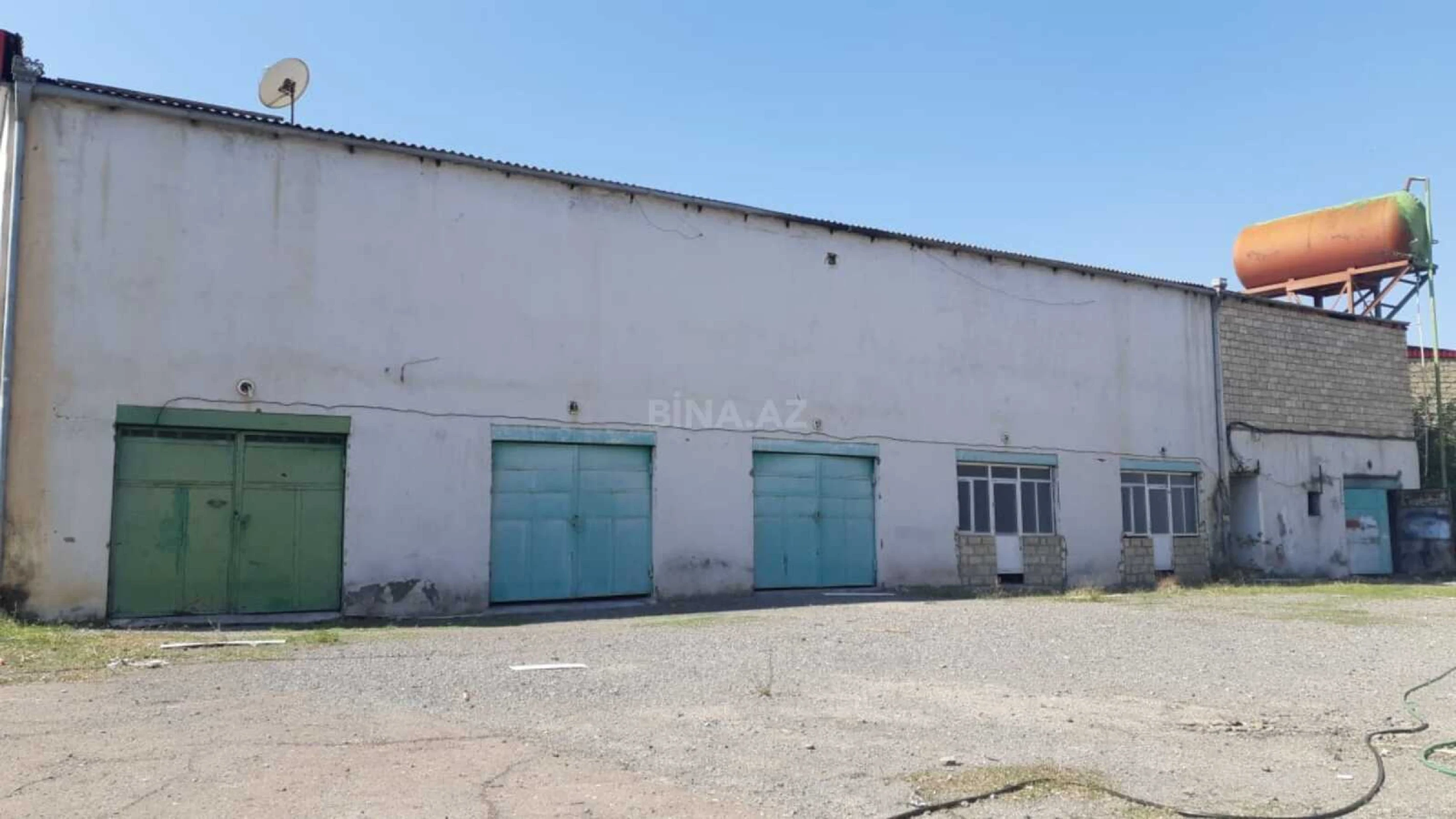 Satılır obyekt 1100 m²