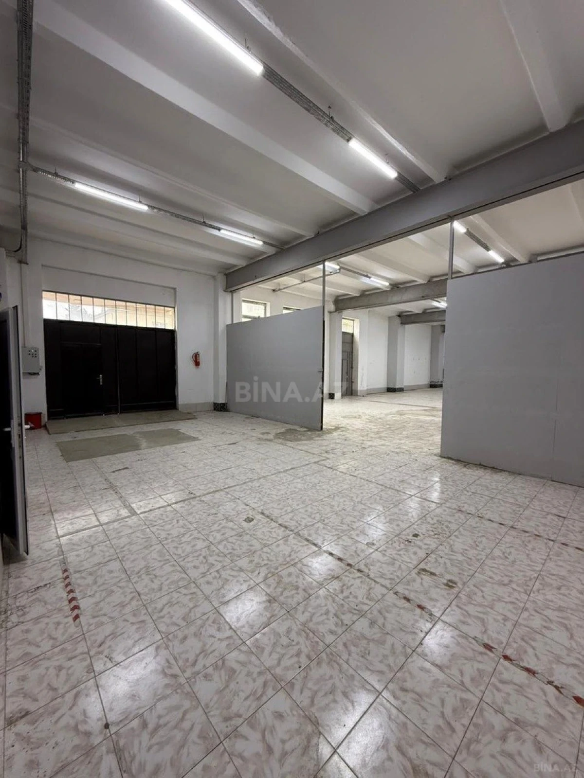 Satılır obyekt 1100 m²