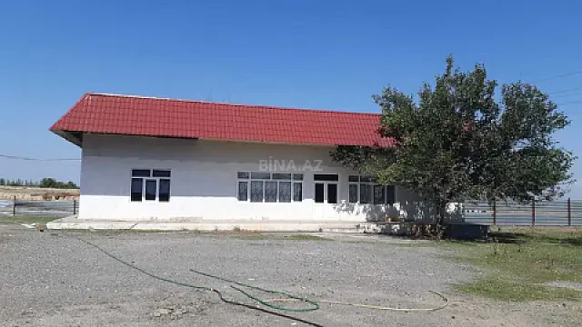 Satılır obyekt 1100 m²
