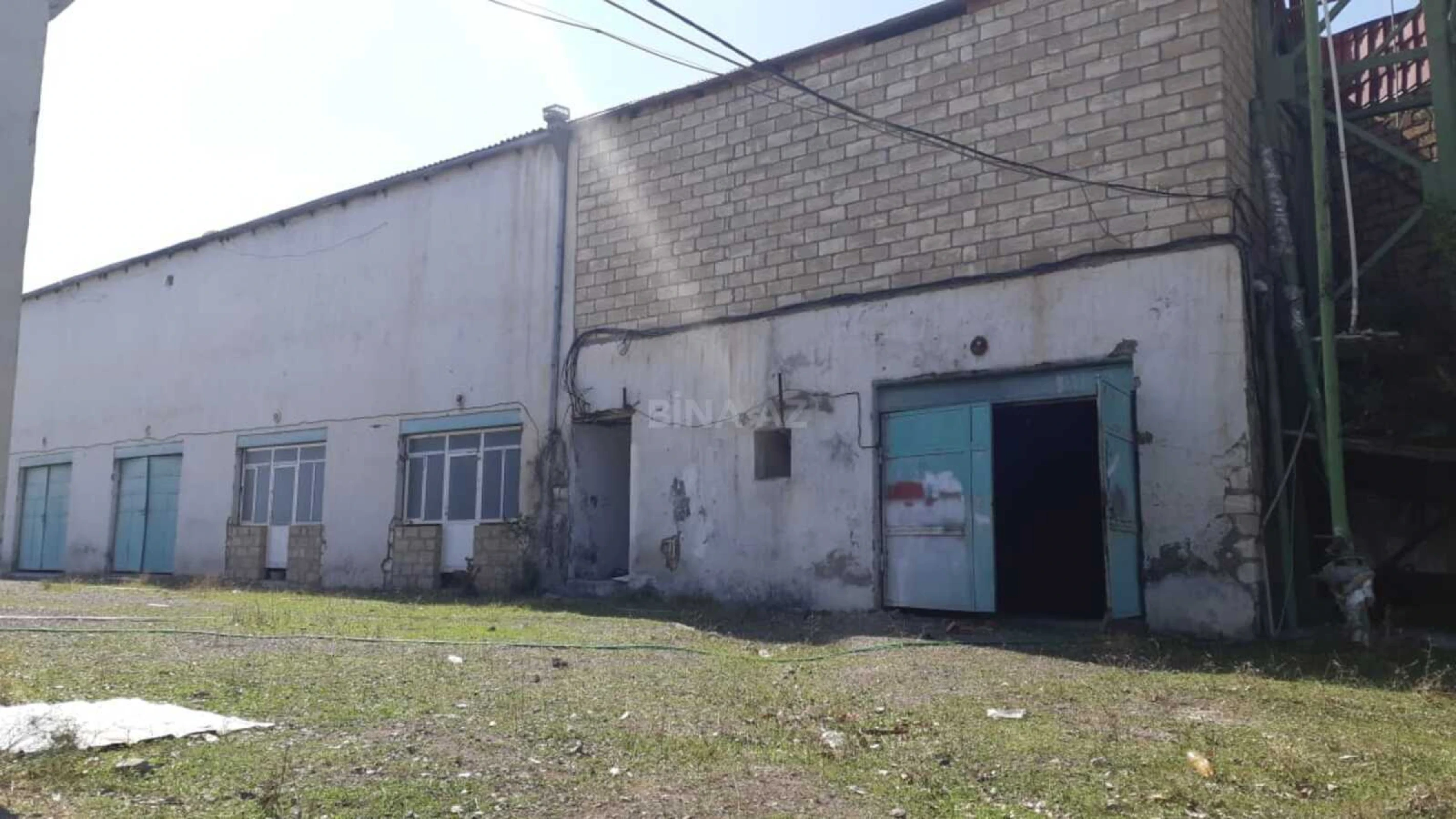 Satılır obyekt 1100 m²