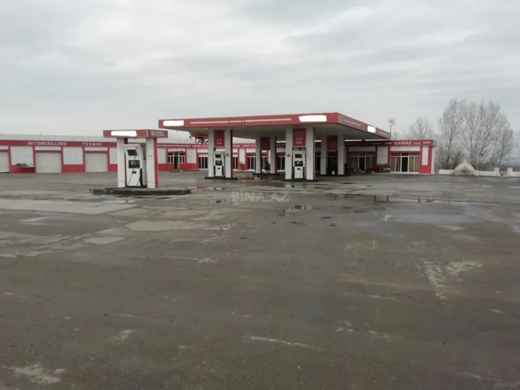Satılır obyekt 1100 m²
