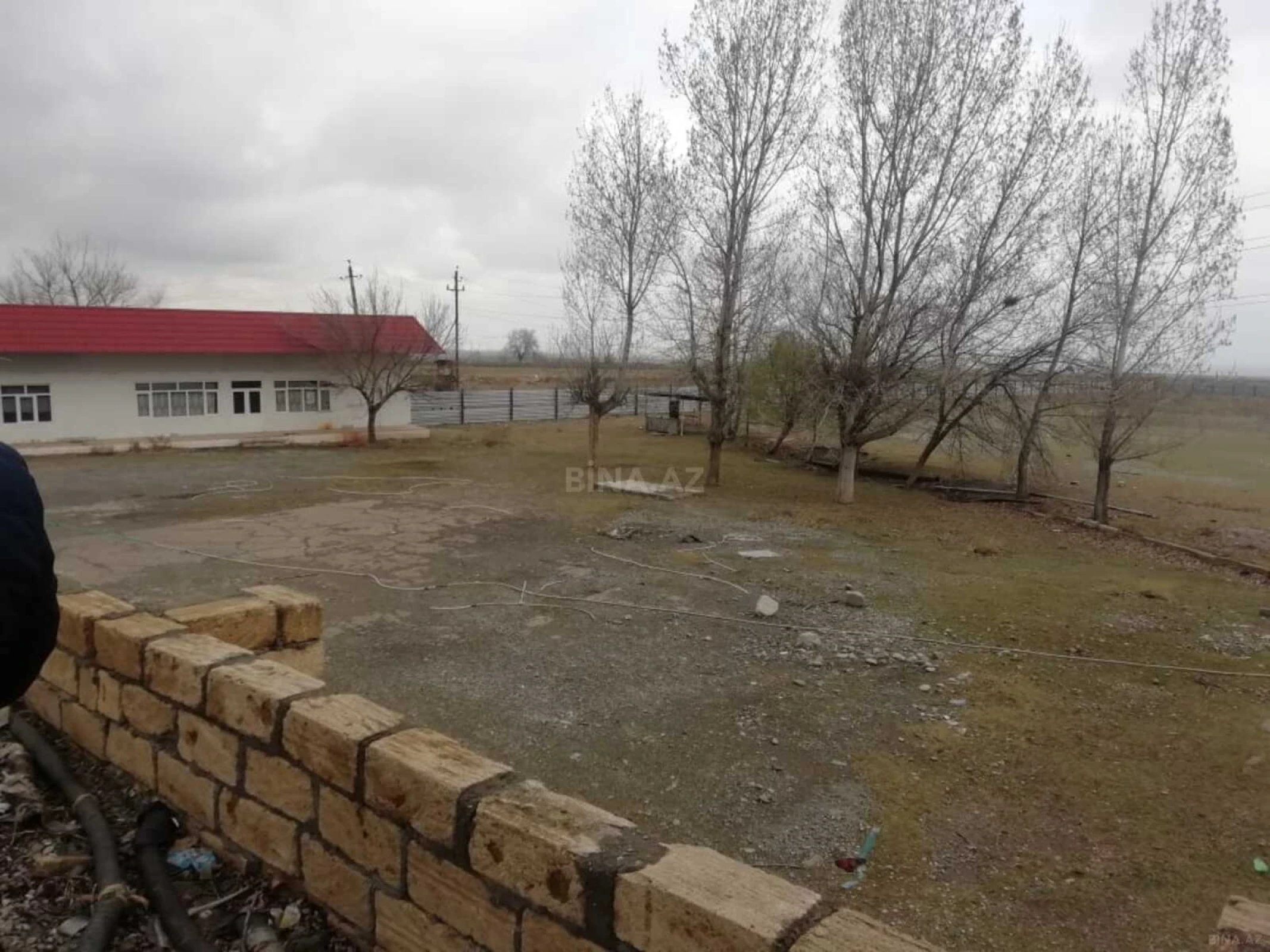 Satılır obyekt 1100 m²