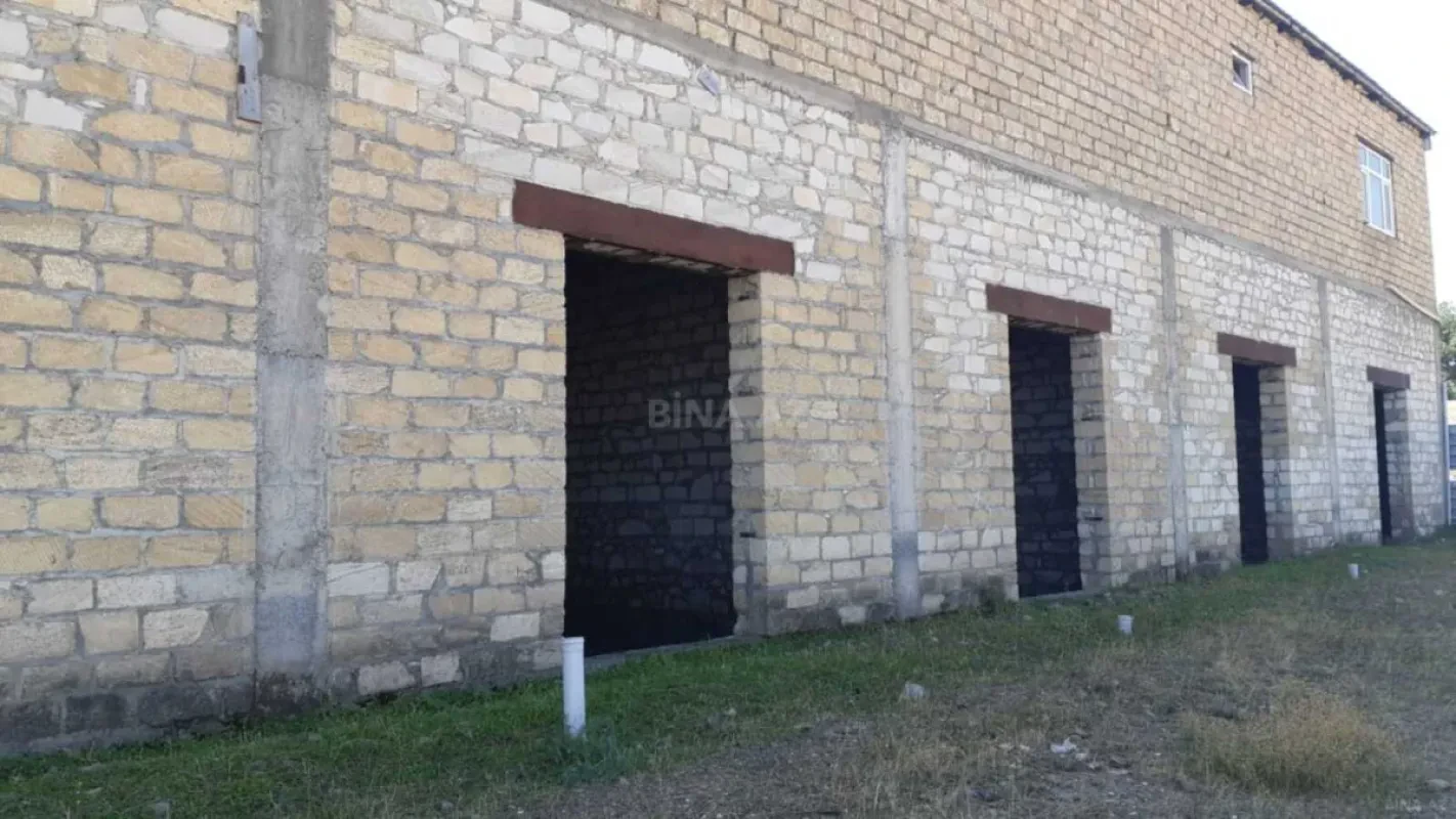 Satılır obyekt 1100 m²