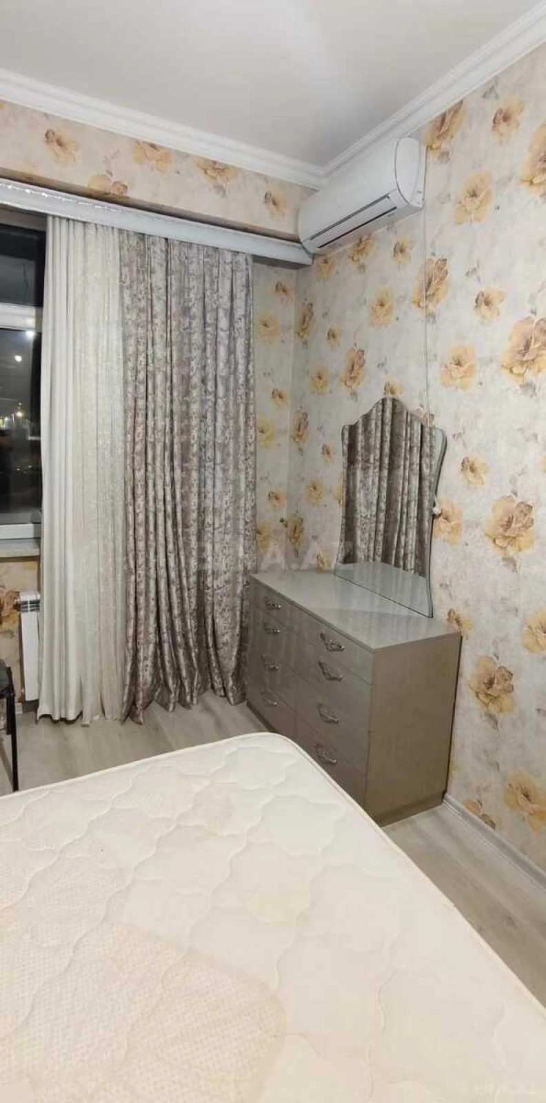Kirayə verilir 2 otaqlı mənzil 65 m²