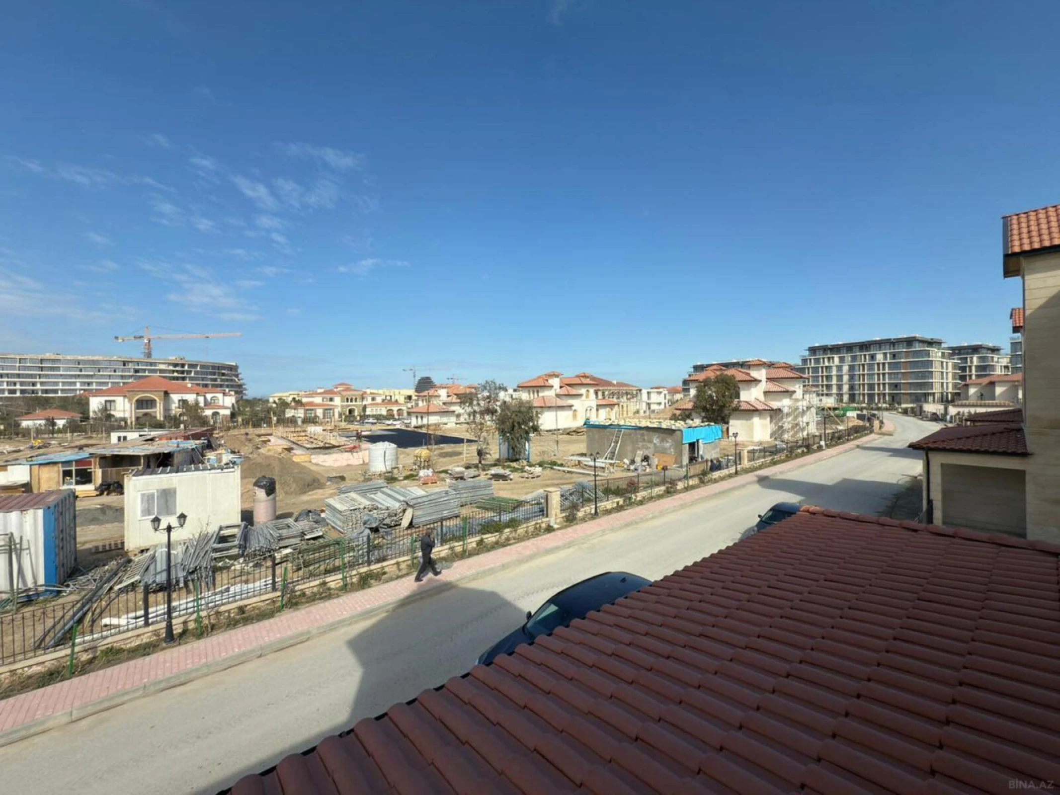 Satılır 9 otaqlı həyət evi 460 m²