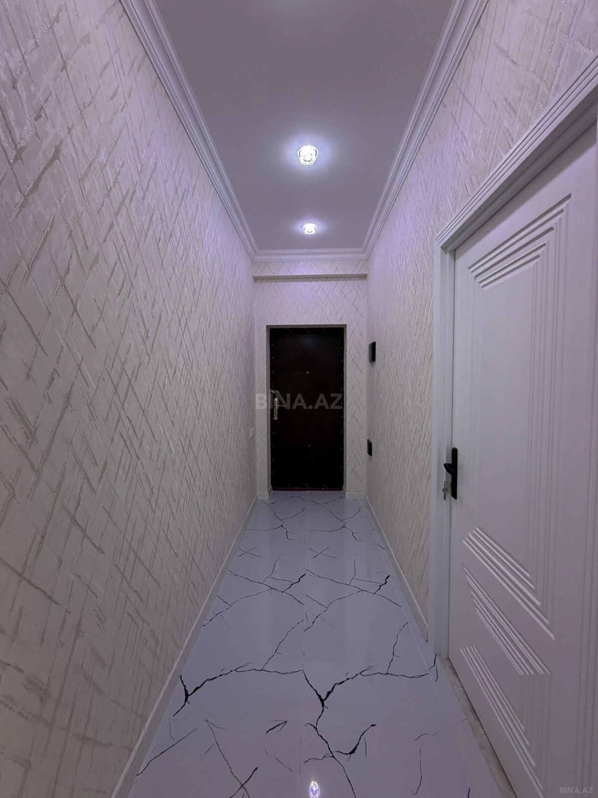 Satılır 2 otaqlı mənzil 57 m²