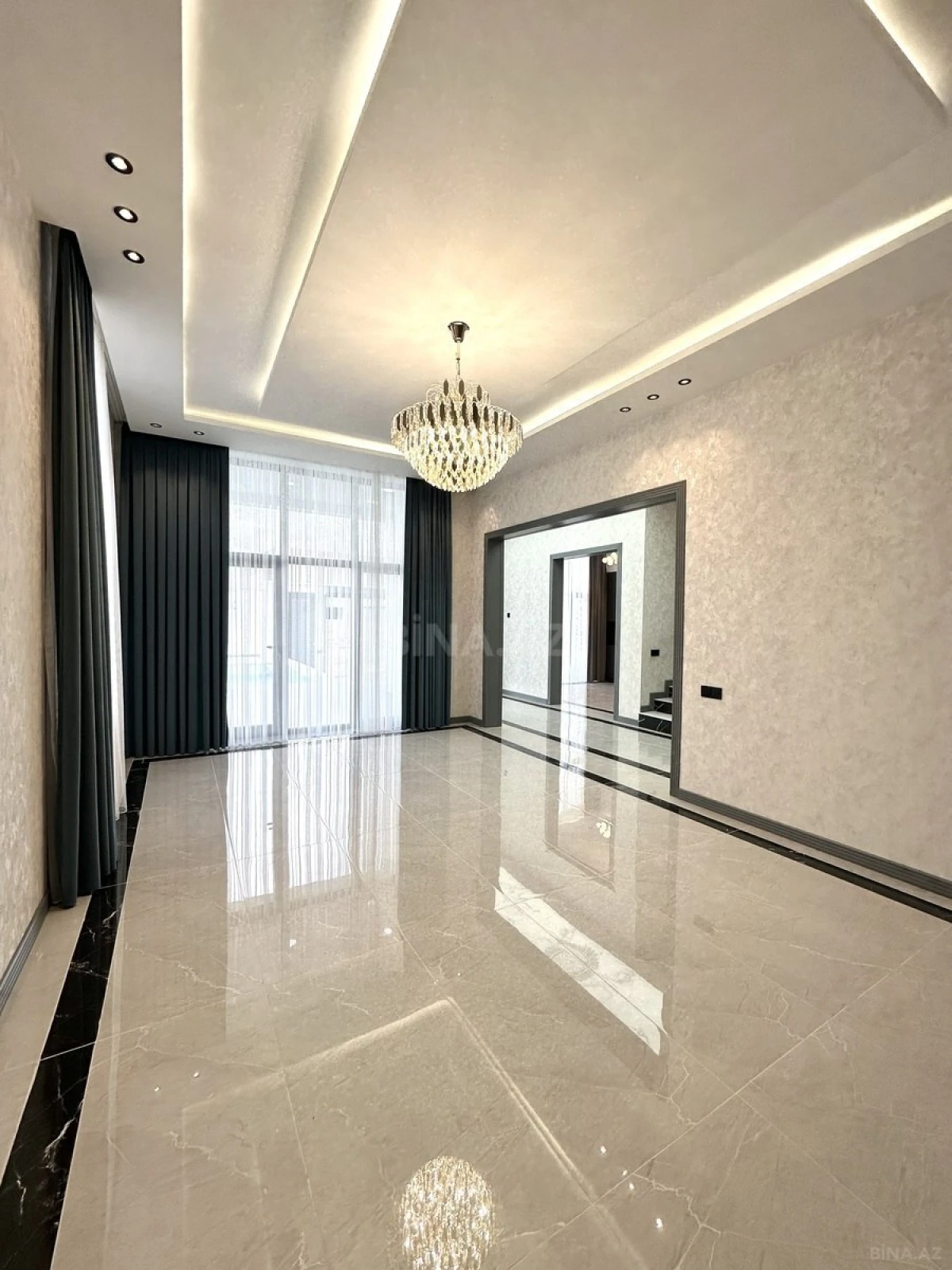 Satılır 5 otaqlı həyət evi 200 m²