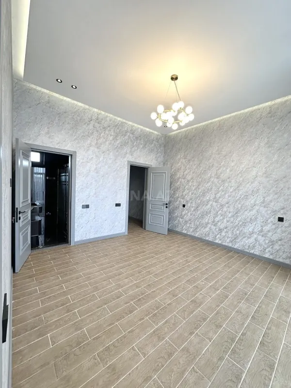 Satılır 5 otaqlı həyət evi 200 m²