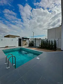 Satılır 5 otaqlı həyət evi 200 m²