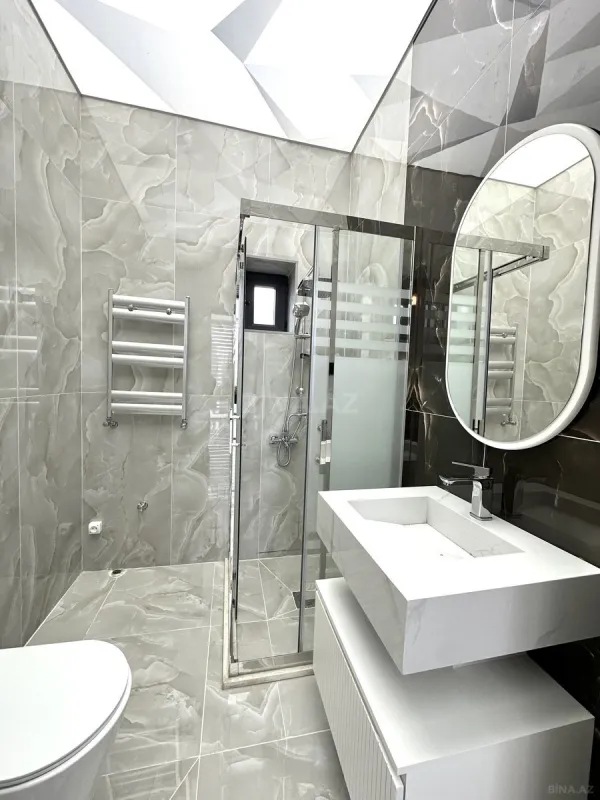 Satılır 5 otaqlı həyət evi 200 m²