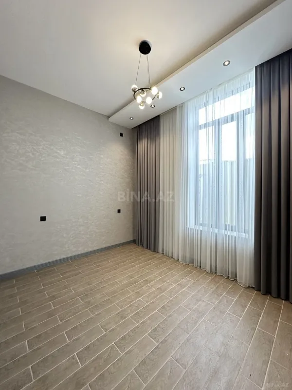 Satılır 5 otaqlı həyət evi 200 m²