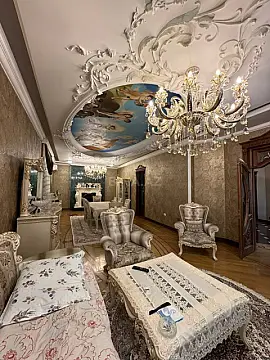 Satılır 10 otaqlı həyət evi 800 m²