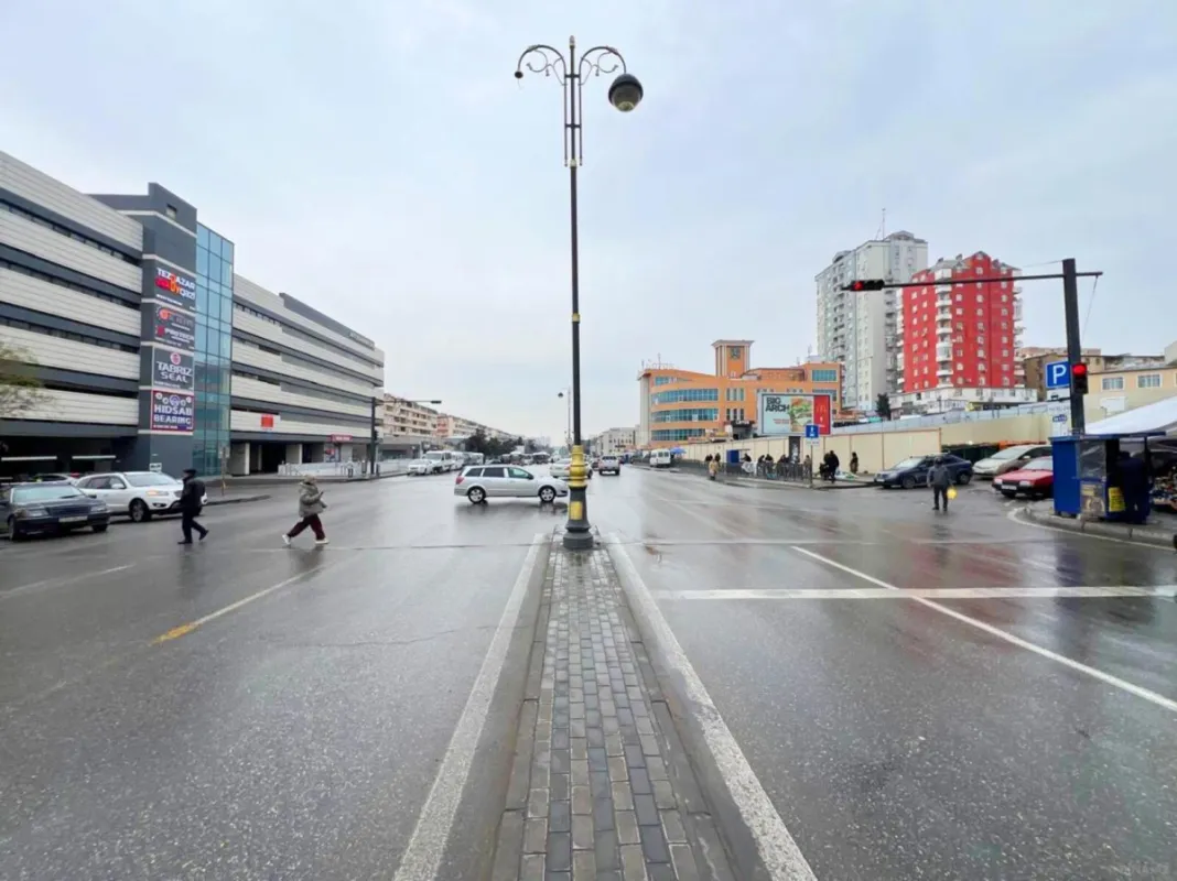 Kirayə verilir obyekt 250 m²