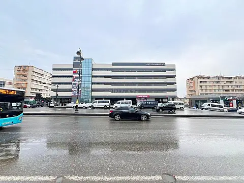 Kirayə verilir obyekt 250 m² — Bakı 250.00 m²