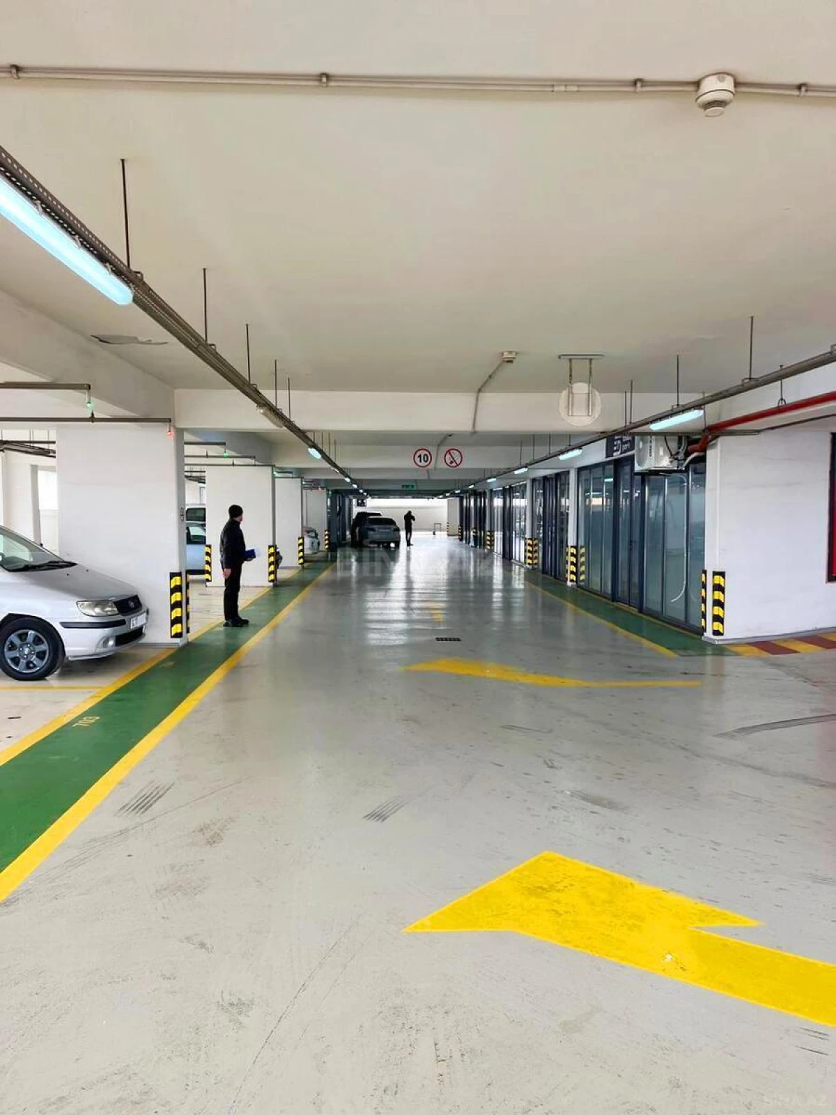 Kirayə verilir obyekt 250 m²